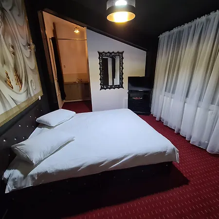 Karma Caffe&rooms 3*