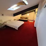 Karma Caffe&rooms Aparthotel 3*